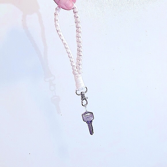 🆕Handmade w/L💋VE:Cotton Macrame Wristlet🗝Chain - Picture 4 of 16